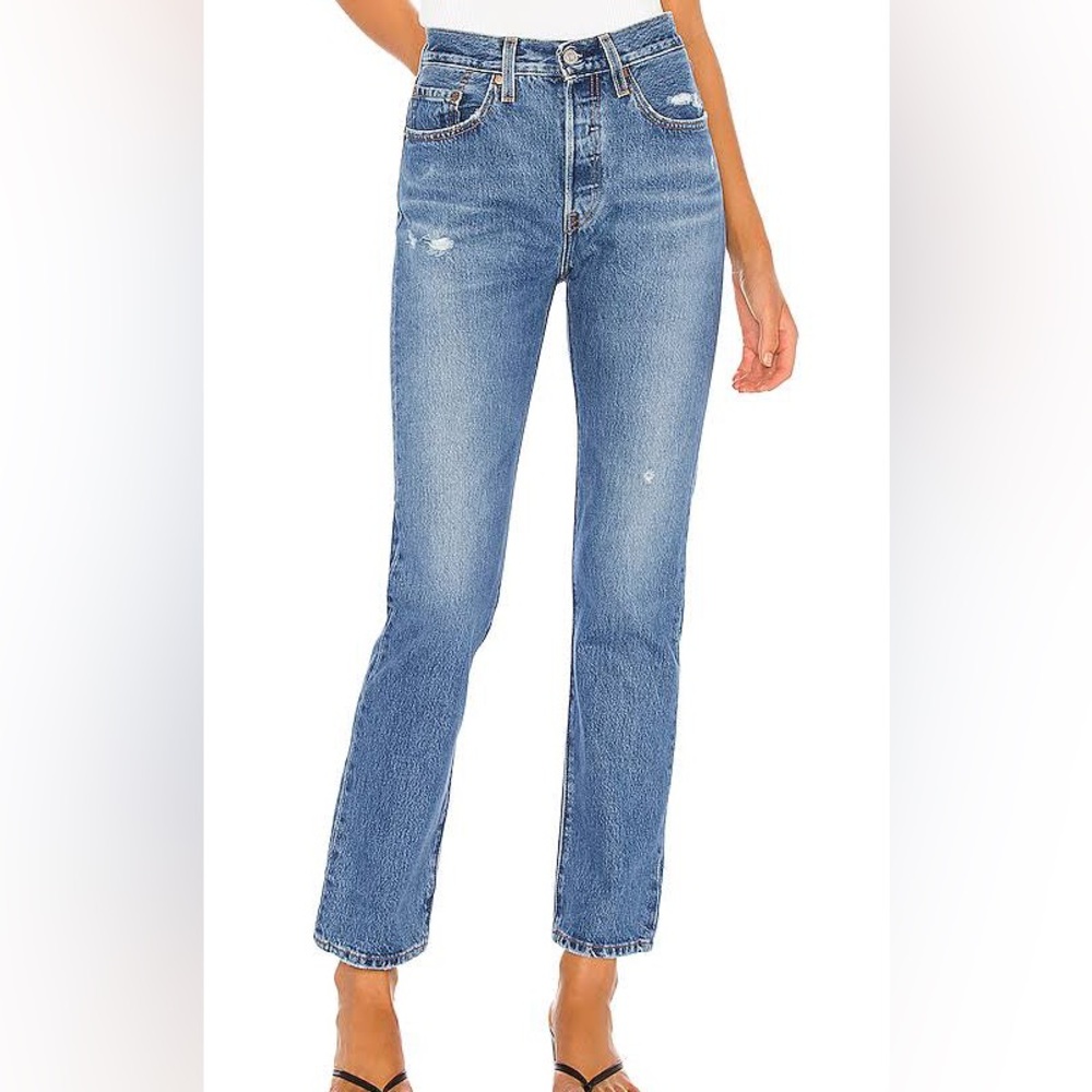 Levi 501 Medium Wash